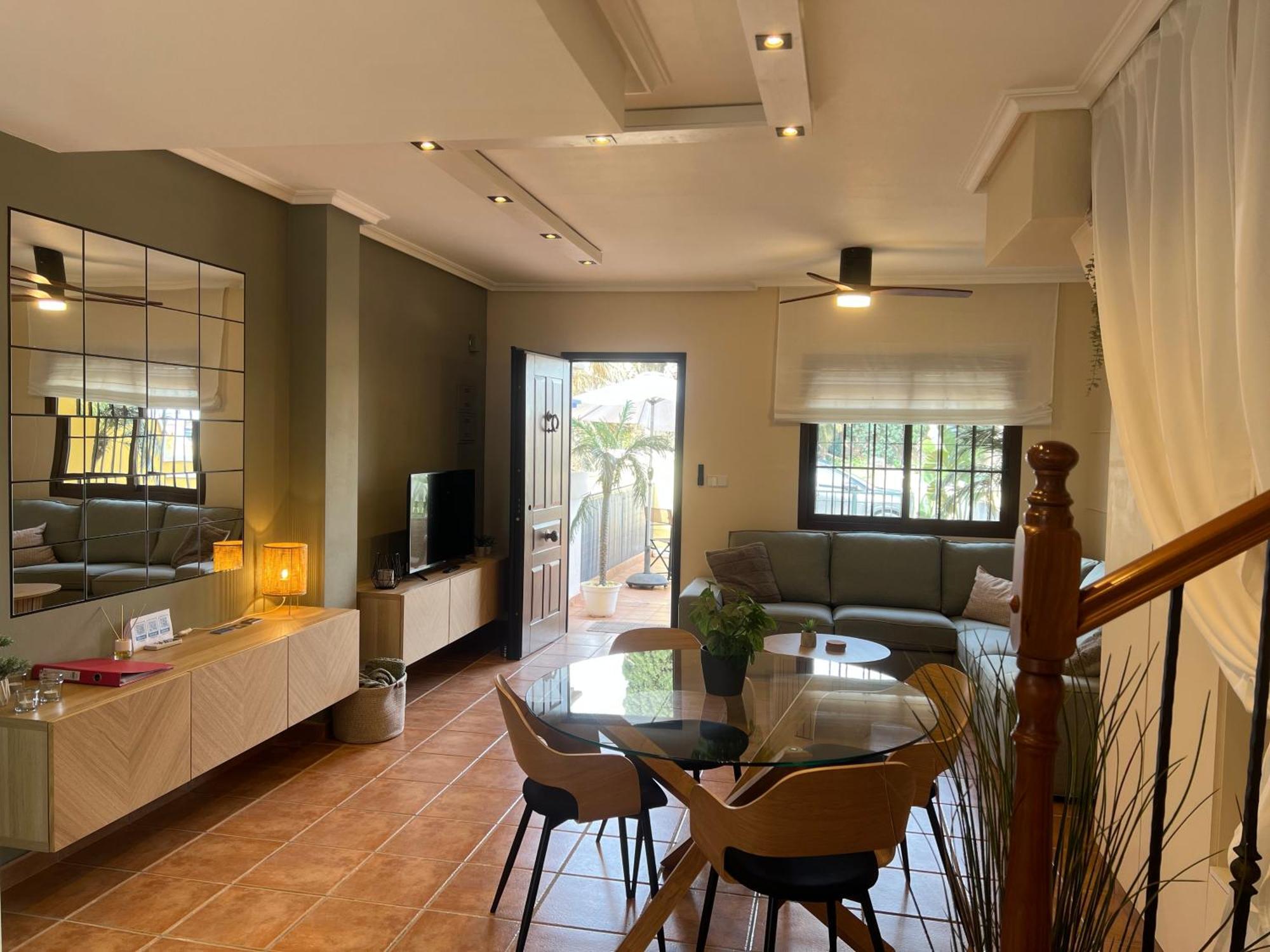 Casa Rodasa - 2 Bedrooms, Roof Terrace, Airco, Front-Terrace, Back-Patio, Communal Pool, Etc Bagian luar foto